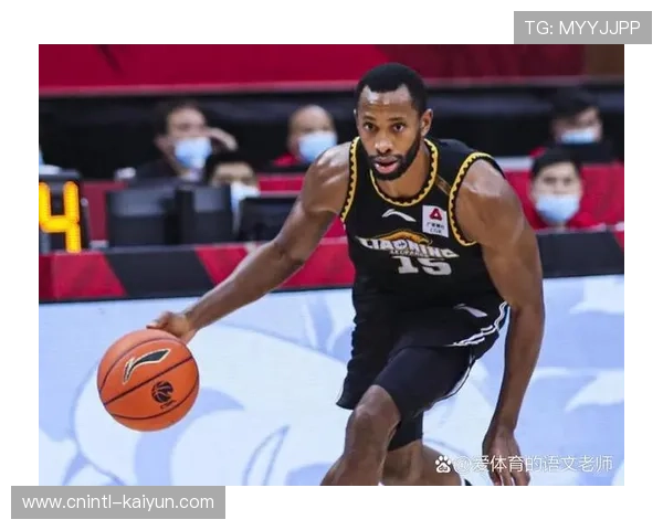 攻防转换节奏把控 裁判哨声对比赛走势影响深远 攻防转换节奏把控 裁判哨声对比赛走势影响深远